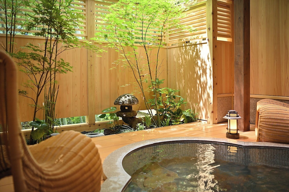 Tonosawa Onsen Yamano Chaya Ryokan