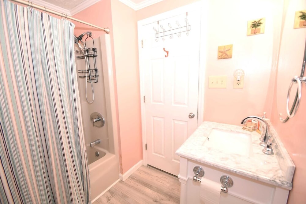 Sea Jay 616c 2 Bedroom Townhouse by RedAwning
