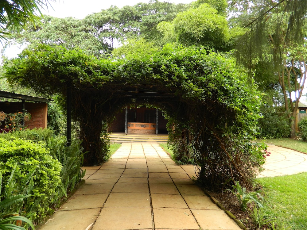 Octagon Lodge