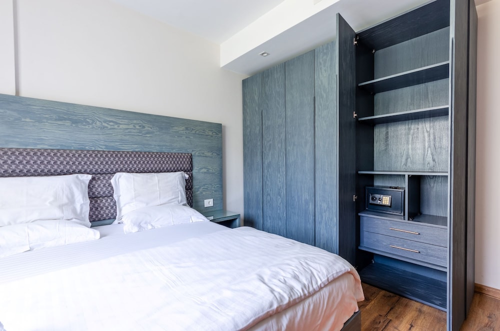 Vesta - Luxury Apt- 2BR - CFC II view 5