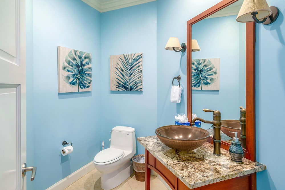 Luxurious Ho'olei 12-2, Lush View, Close to Pool, Sleeps 8 in Beds, Central AC!