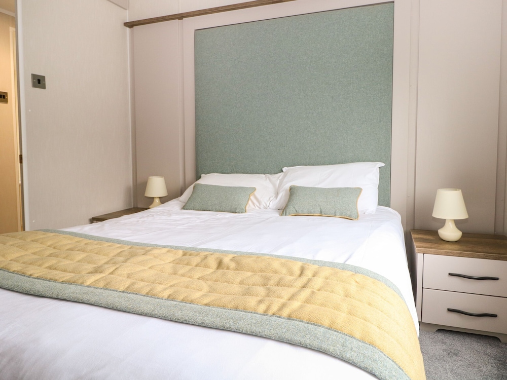 Lodge at Chichester Lakeside