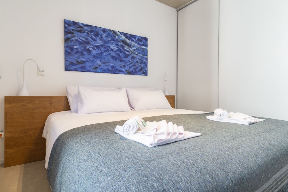 Floralis Suites by Be Local