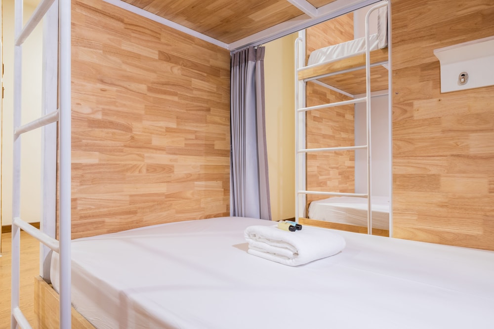 Sleep Z Hostel by Icon Park view 2