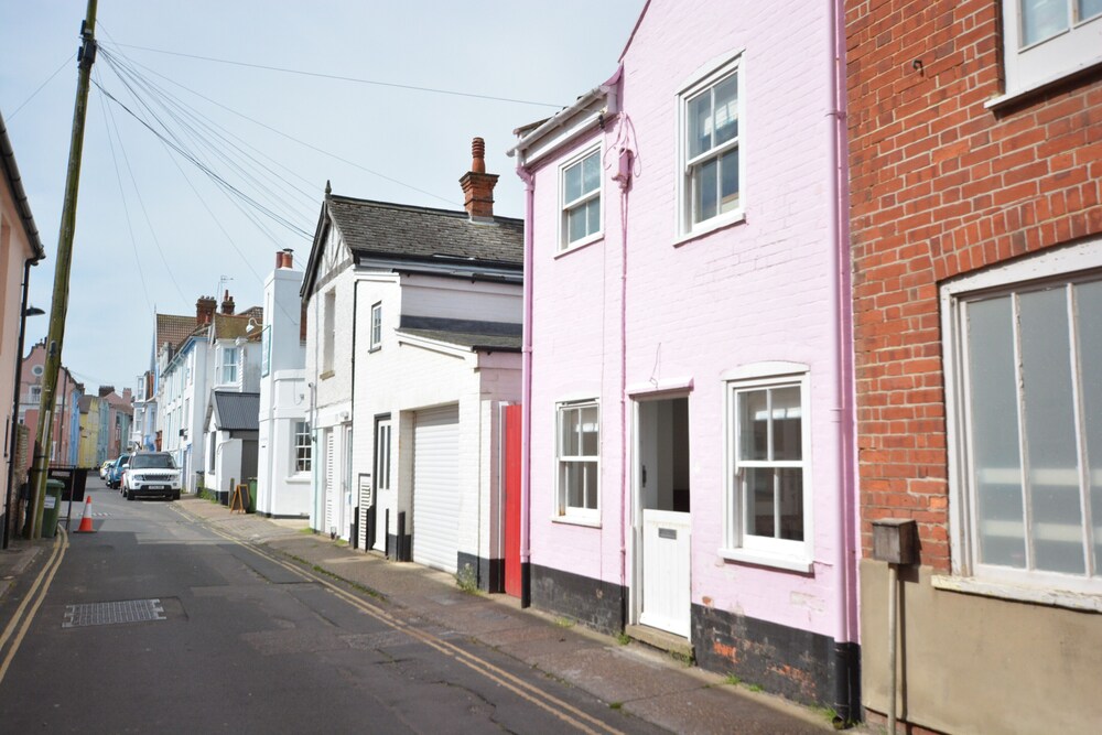 Alinka, Aldeburgh