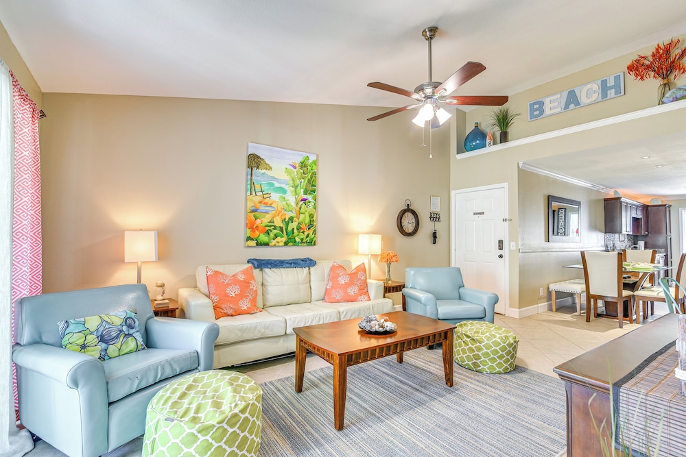 Walking Distance to Babe's Beach: Condo w/ Balcony