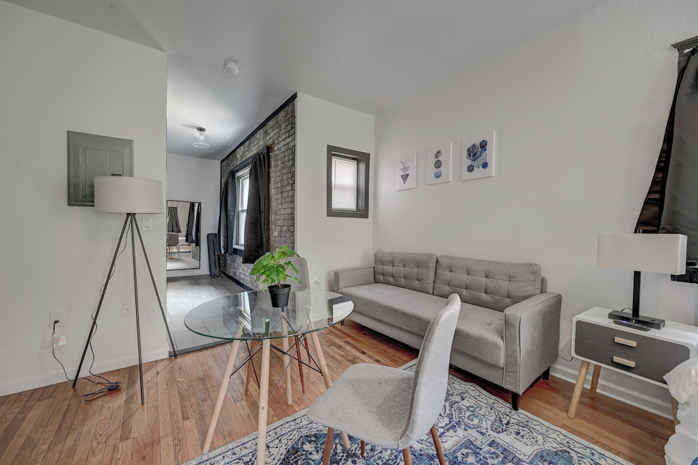 ROVE LIVING/KB - Prospect