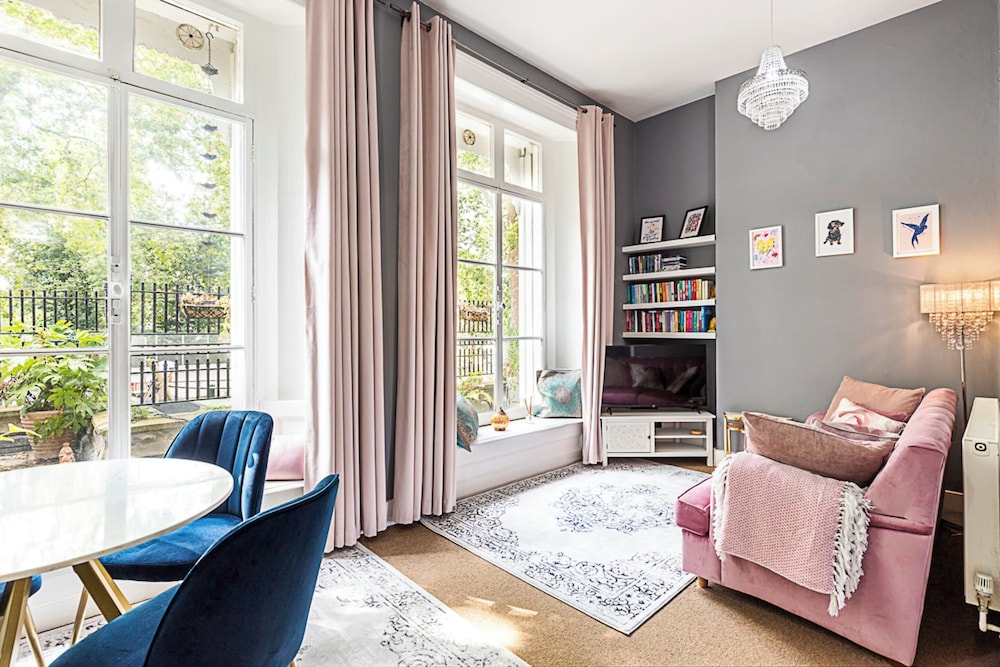 Chic 1 Bedroom Parkview Flat At Arundel Square