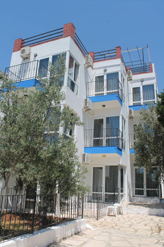 Lizo Hotel - Image 25