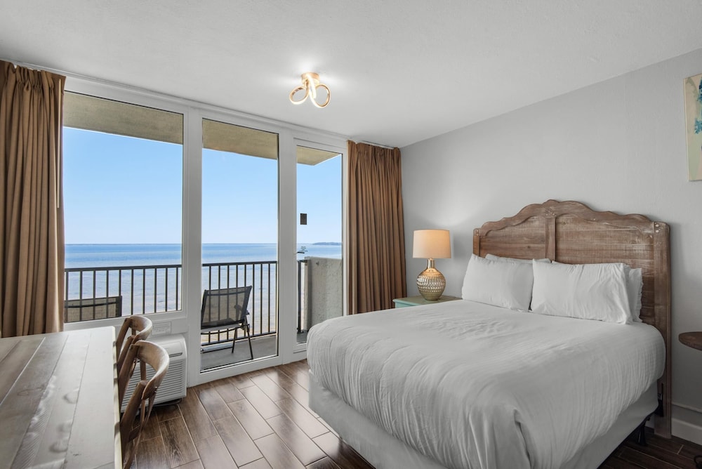 Bayside Inn 6786