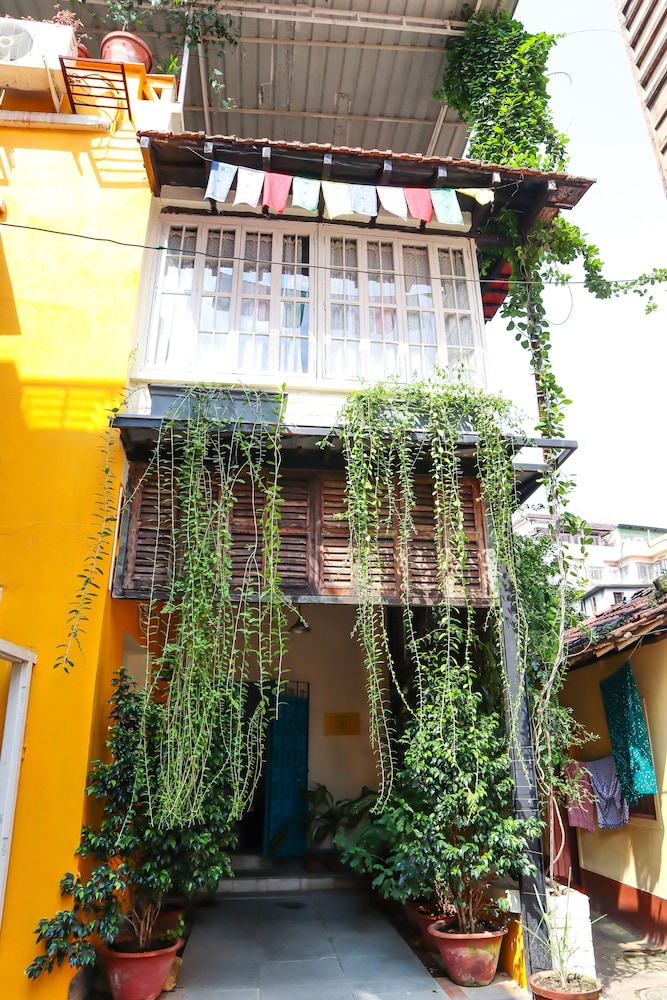5/4 - Calcutta's freshest BnB