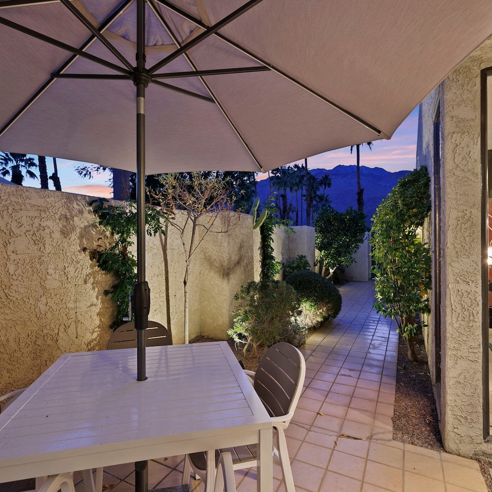 Mountain View Villa in Palm Springs