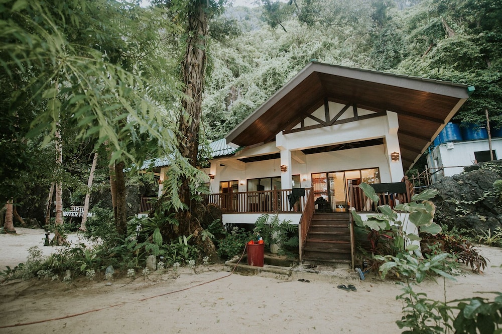 El Nido Water Front
