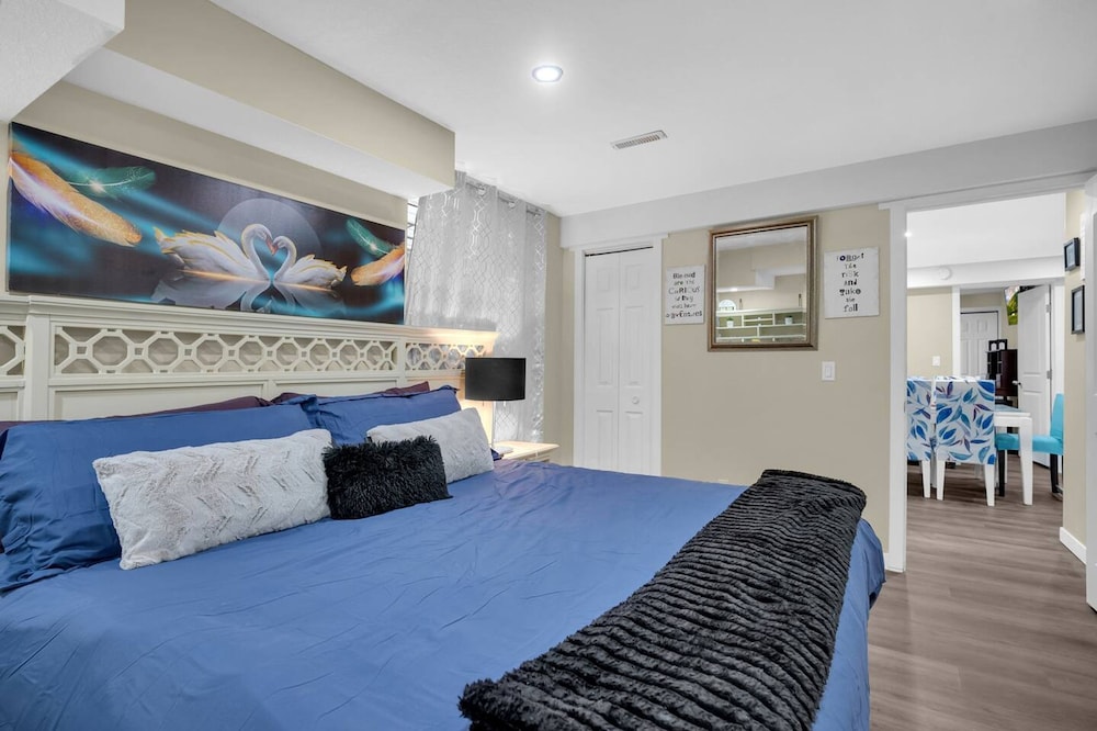 240 Spacious Modern Home w AC