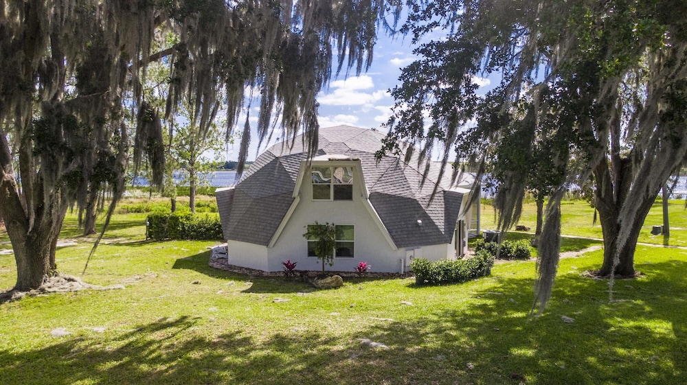 Orlando Vacations - Sumner Lake House 2 Bedrooms - Property Image 24