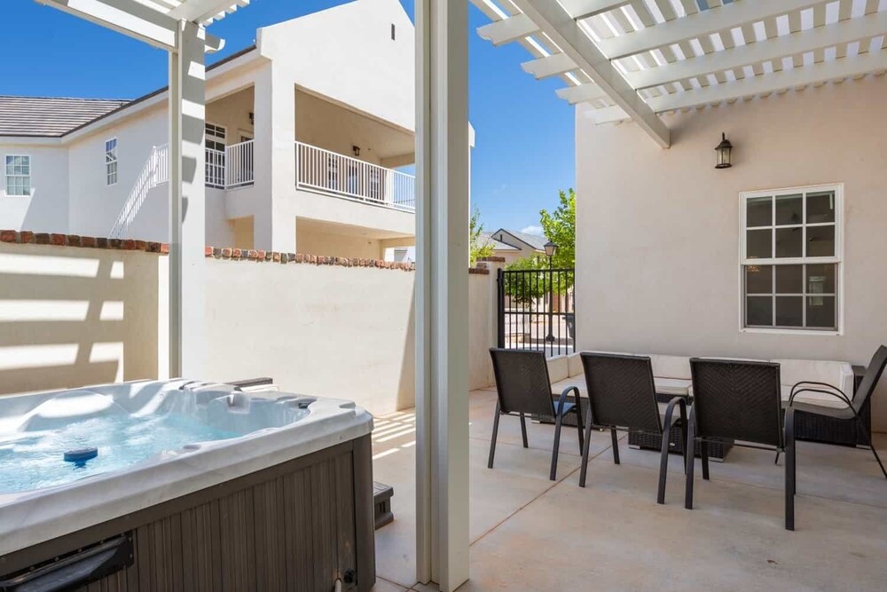 Twice Charmed 8 Bedroom Townhouse