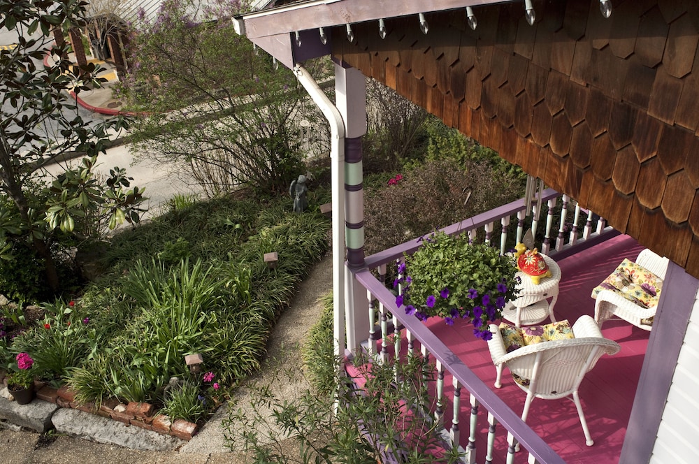 Cliff Cottage Inn - Victorian B&B and Boutique Hotel