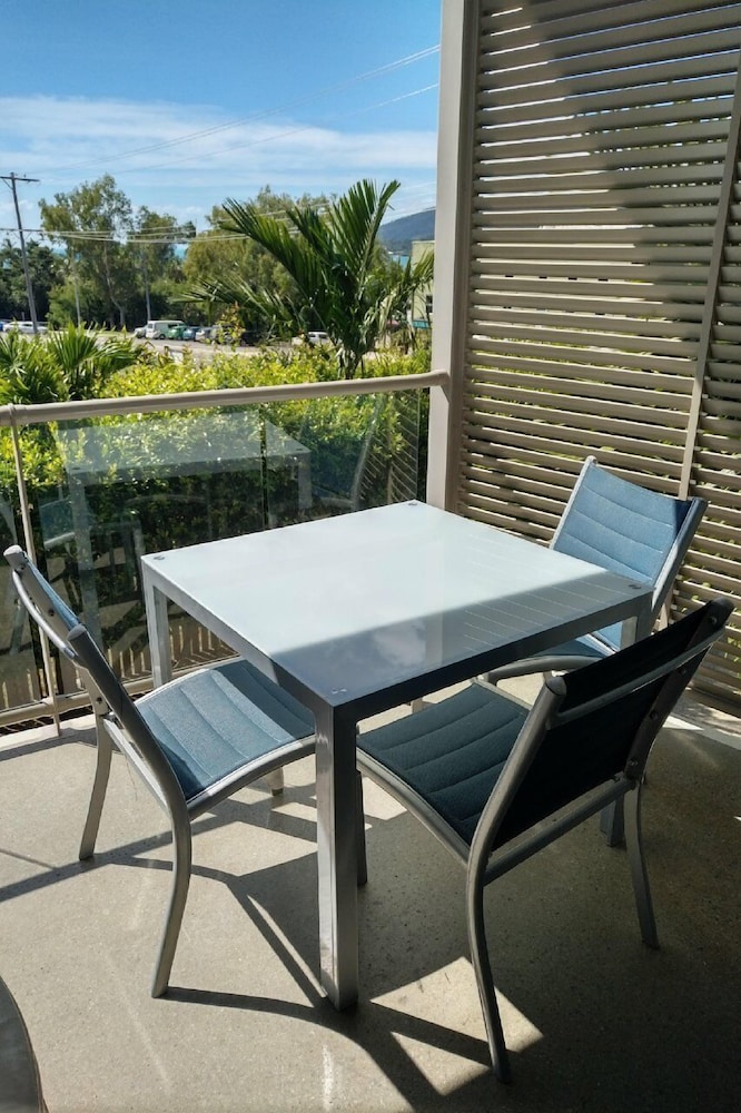 Hotel Airlie Central Apartments