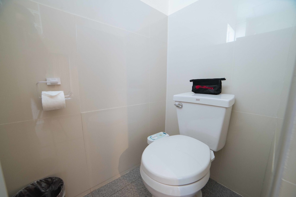 RedDoorz Premium @ Guadalupe Village Davao