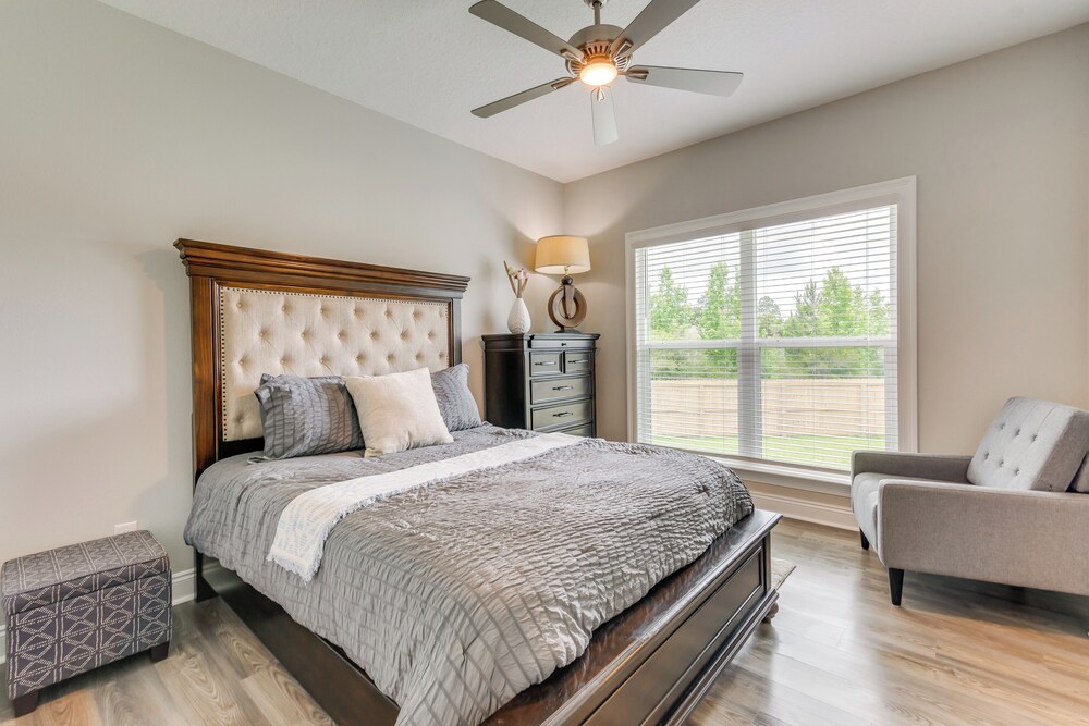 Modern Family Home w/ Spacious Yard in Milton