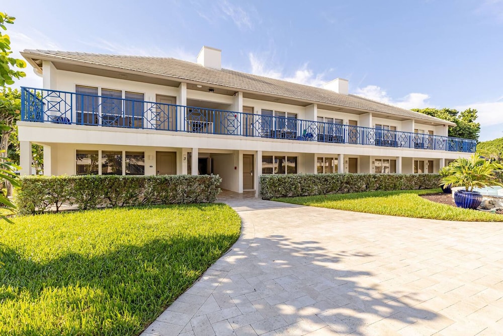 Dover House Resort