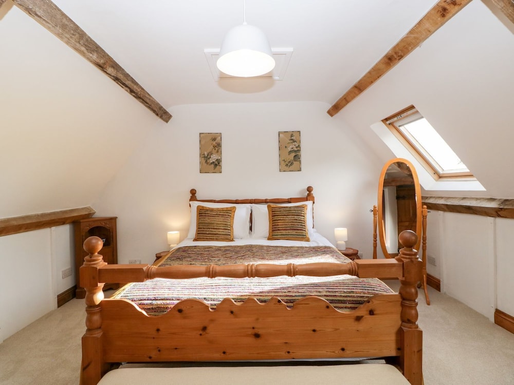 Mistletoe Cottage