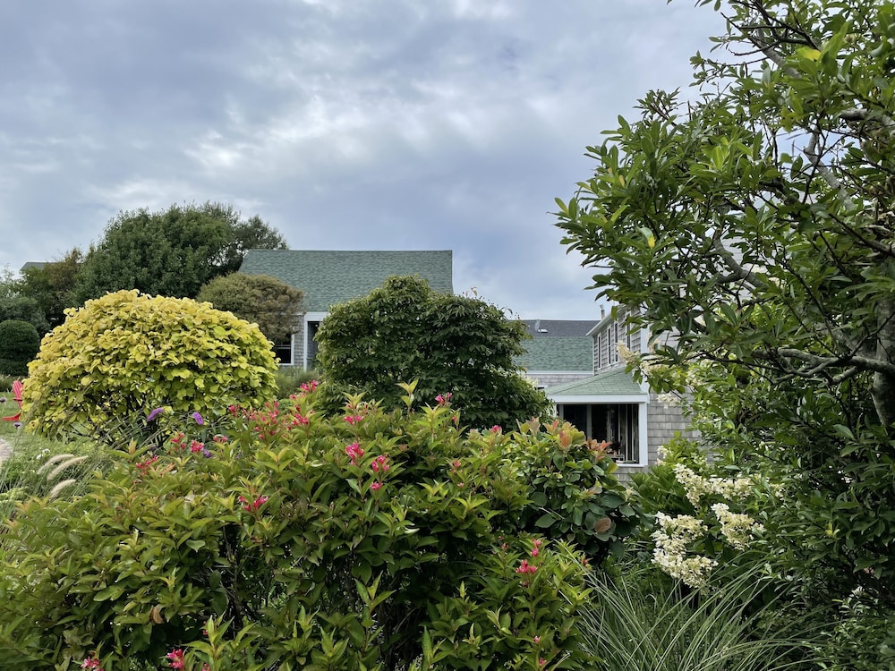 Sea Breeze Inn