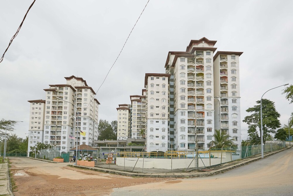 Hotel JC Sunshine Bay Resort Port Dickson - Image 1