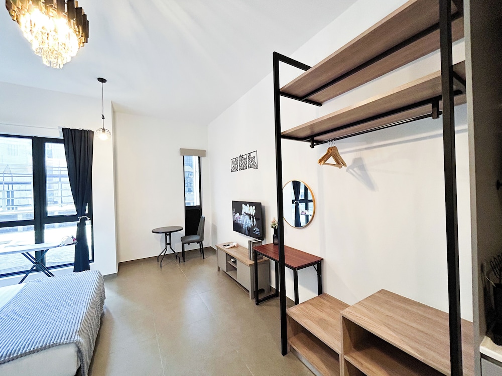 Mossaz by Manhattan Group