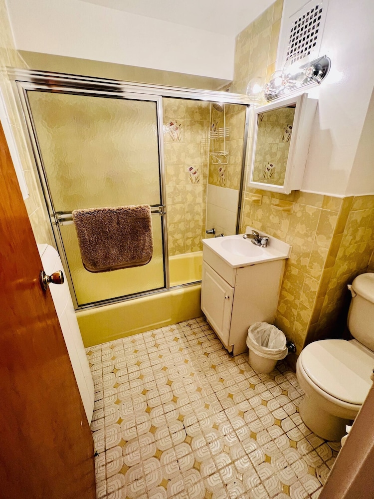 Charming Studio Half Block To Central Park Uws