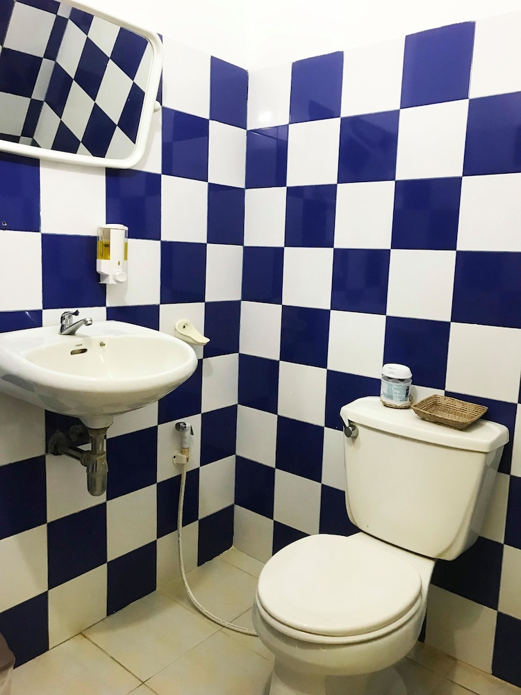 Golden Ganesha Villa - Hostel