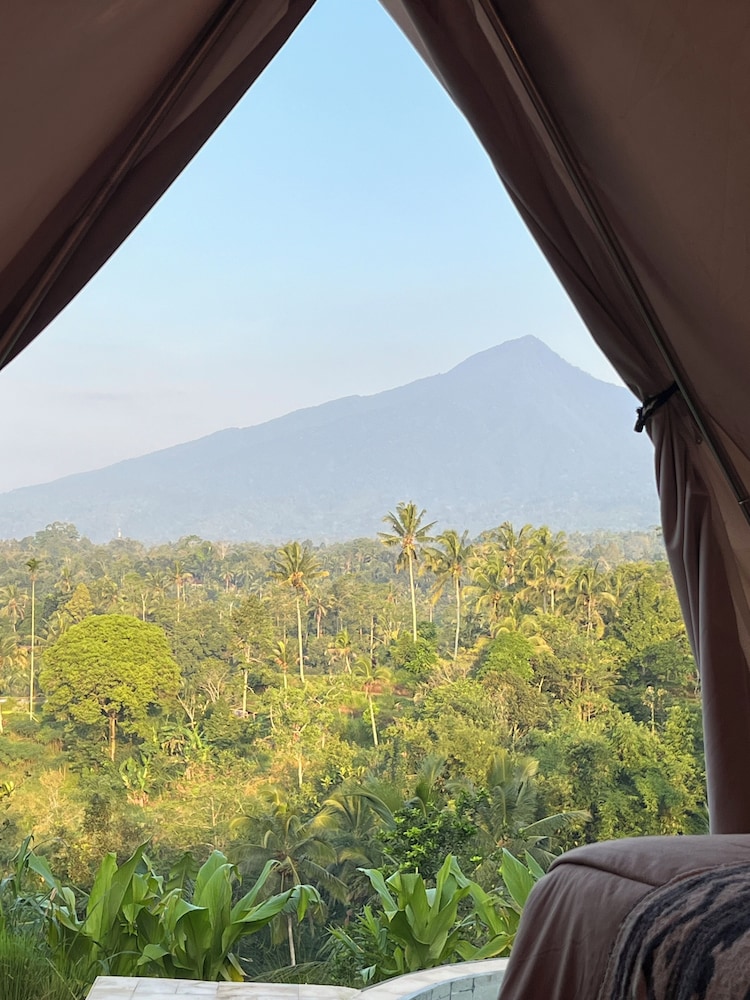 Kamanicamp