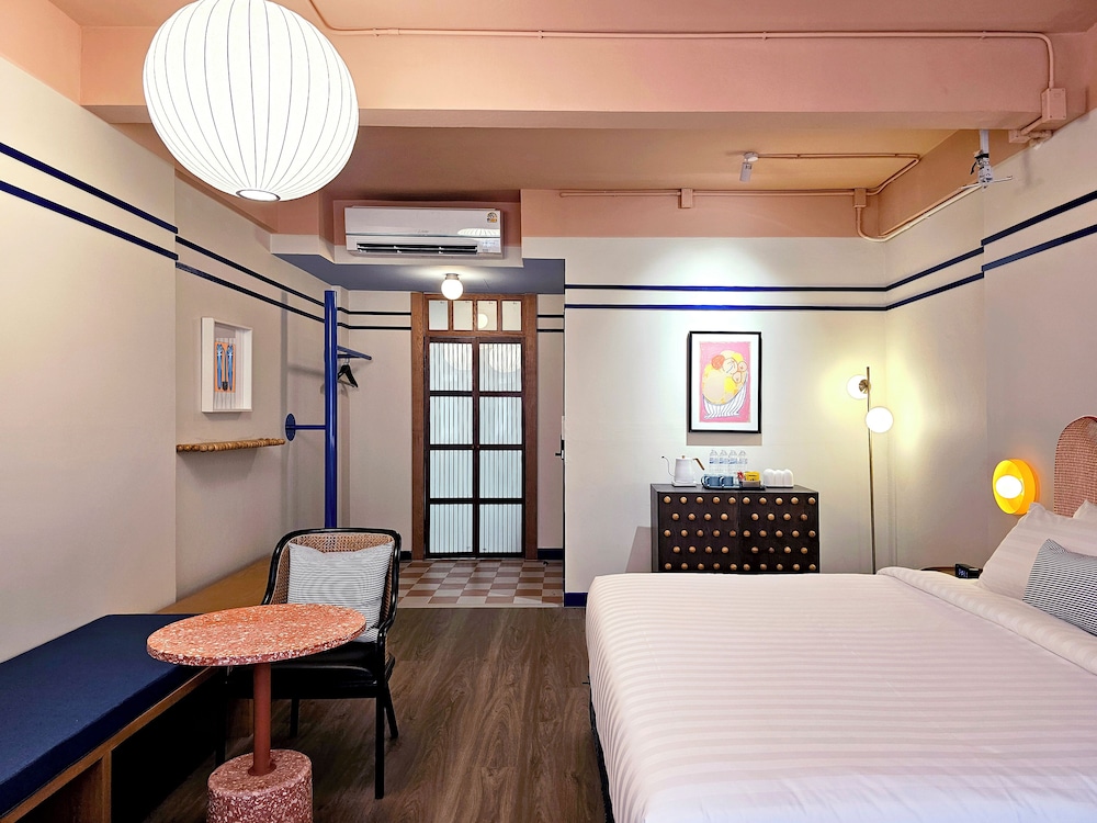 Blu Dock Restel Bangkok