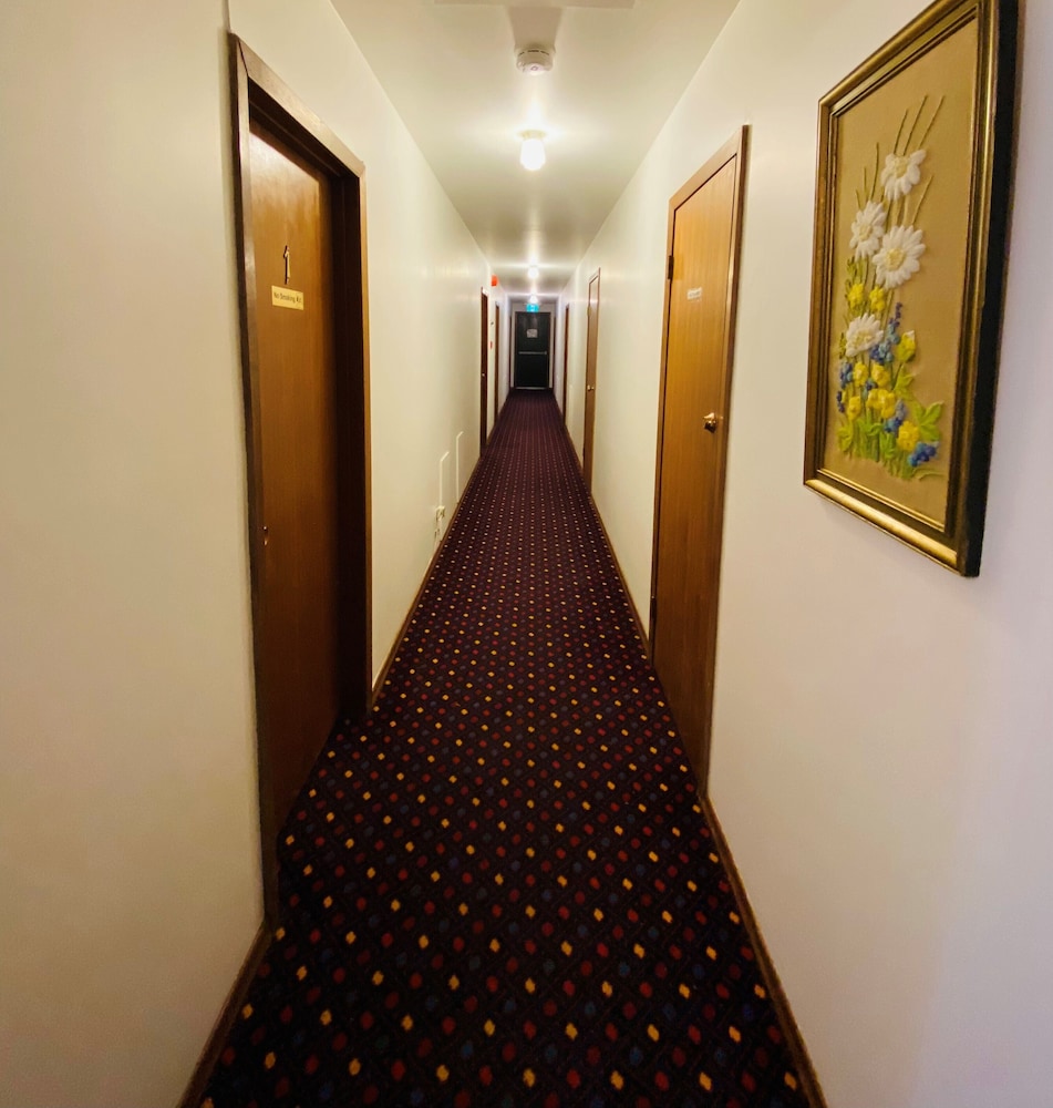 Theodore Motor Hotel