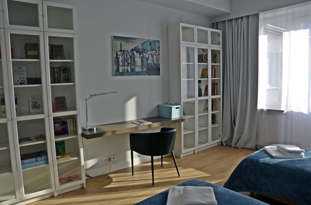 UNIT Centrum deLuX Plac Zbawiciela