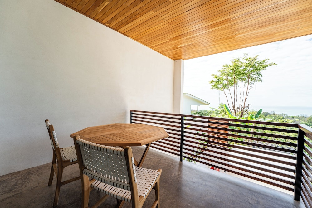 Sea View Paradise Retreat by Sea N' Rent