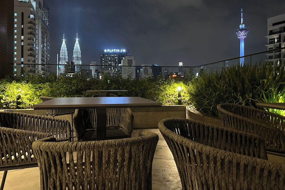 Majestic Residence KLCC By Flixhome