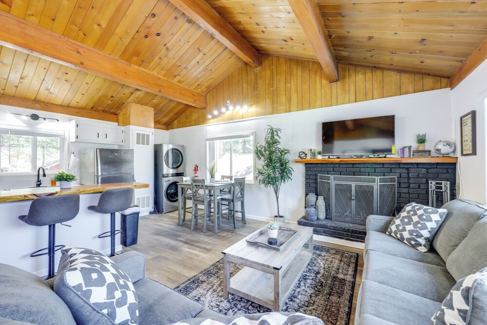 Close to Skiing & Lake: Big Bear Mountain Getaway