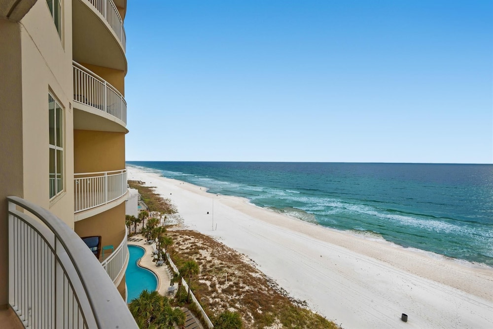 Aqua Resort 706