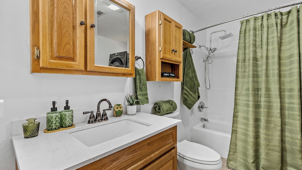 Kiowa Cabin Hideaway 6-guest Mins to Dwtn Trails