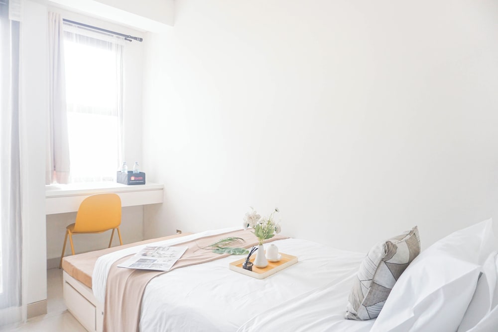 Good Living Studio Room Transpark Cibubur Apartment
