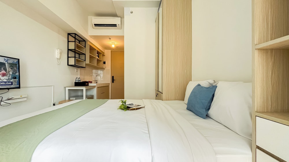 Nice and Cozy Studio at Tokyo Riverside PIK 2 Apartment