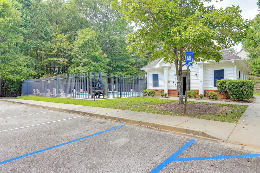 Pet-friendly Home w/ Pool Access in Snellville!