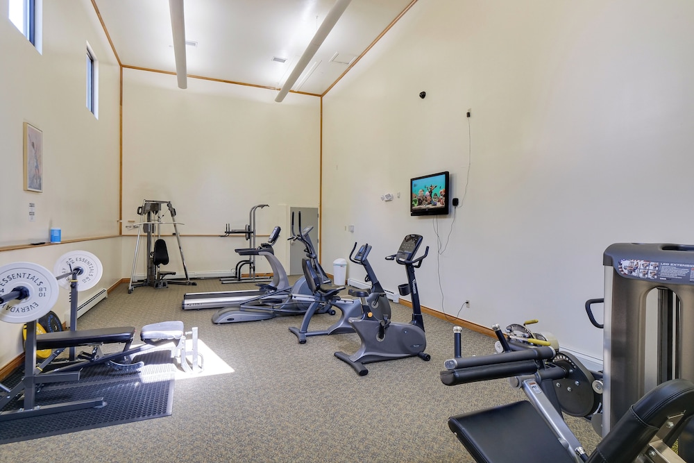 Close to Rocky Mtn Slopes! Cozy Silverthorne Condo