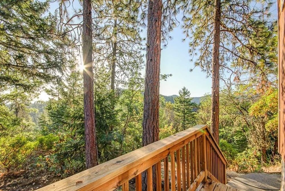 Jacksonville Mountain Retreat