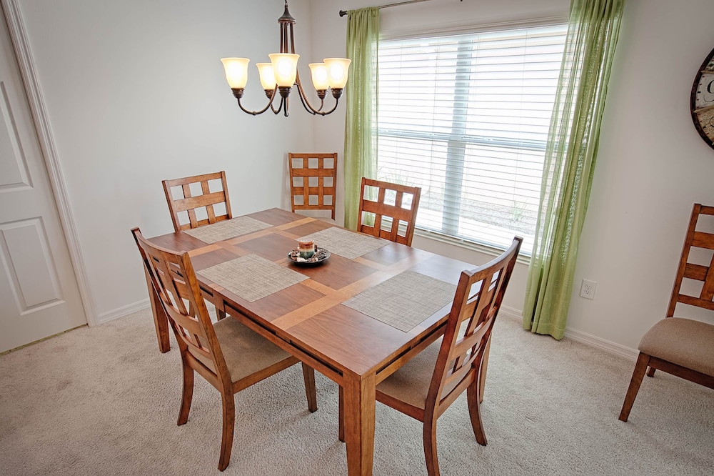Waterbury Place Home 3 Bedroom by The VIR Group