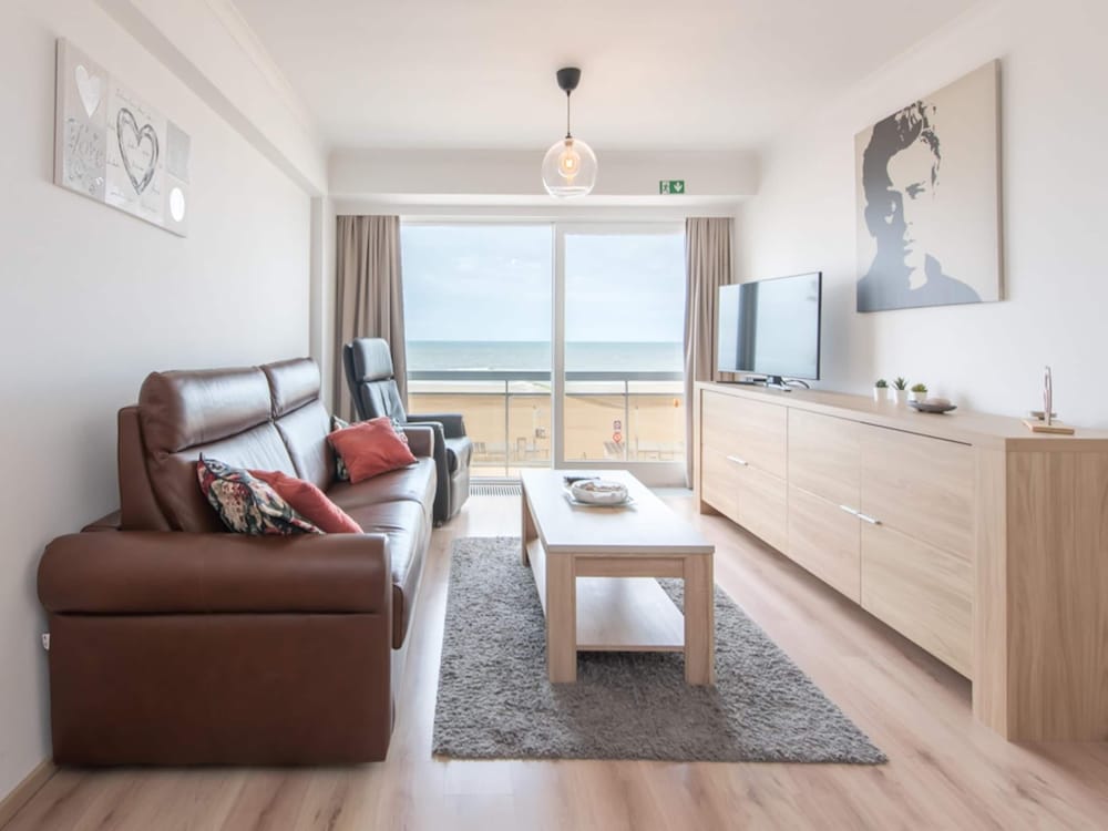 Apartment in Mariakerke With Stunning Sea View
