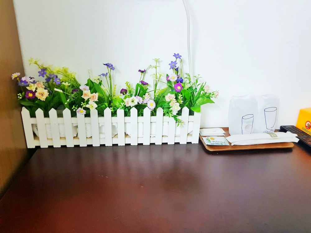 Green Box Hotel - Hostel