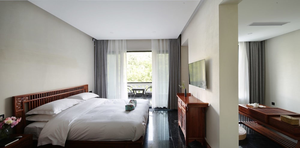 Chayan Hotel