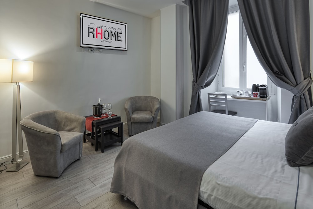 Rhome GuestHouse